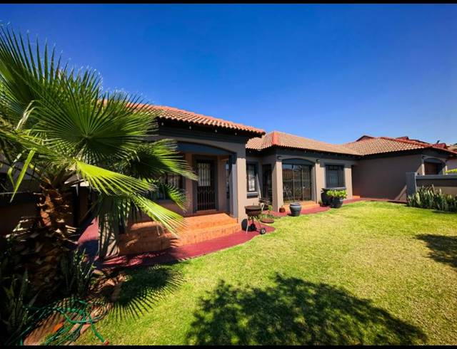 3 BEDROOM HOUSE FOR SALE IN ROSE ACRES ESTATE